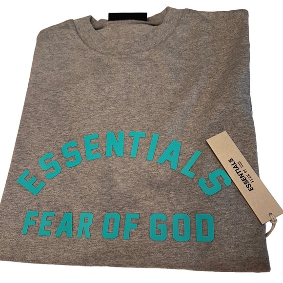 FEAR OF GOD ESSENTIALS Heavy Weight Tee Shirt Size Medium Dark Heather NWT - Picture 1 of 11